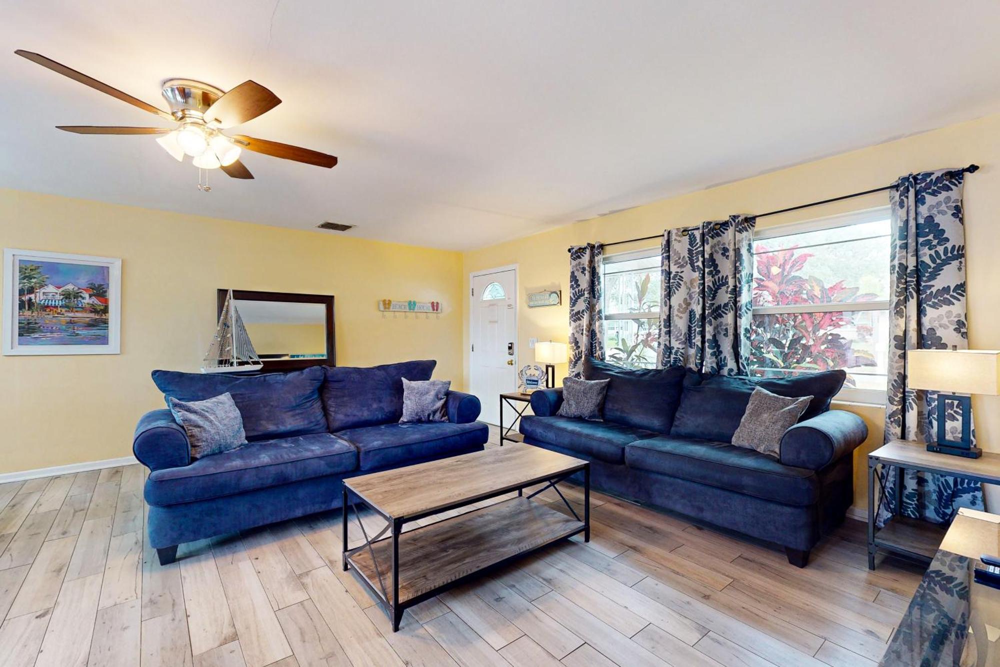 Relax In Retro Villa Clearwater Exterior photo