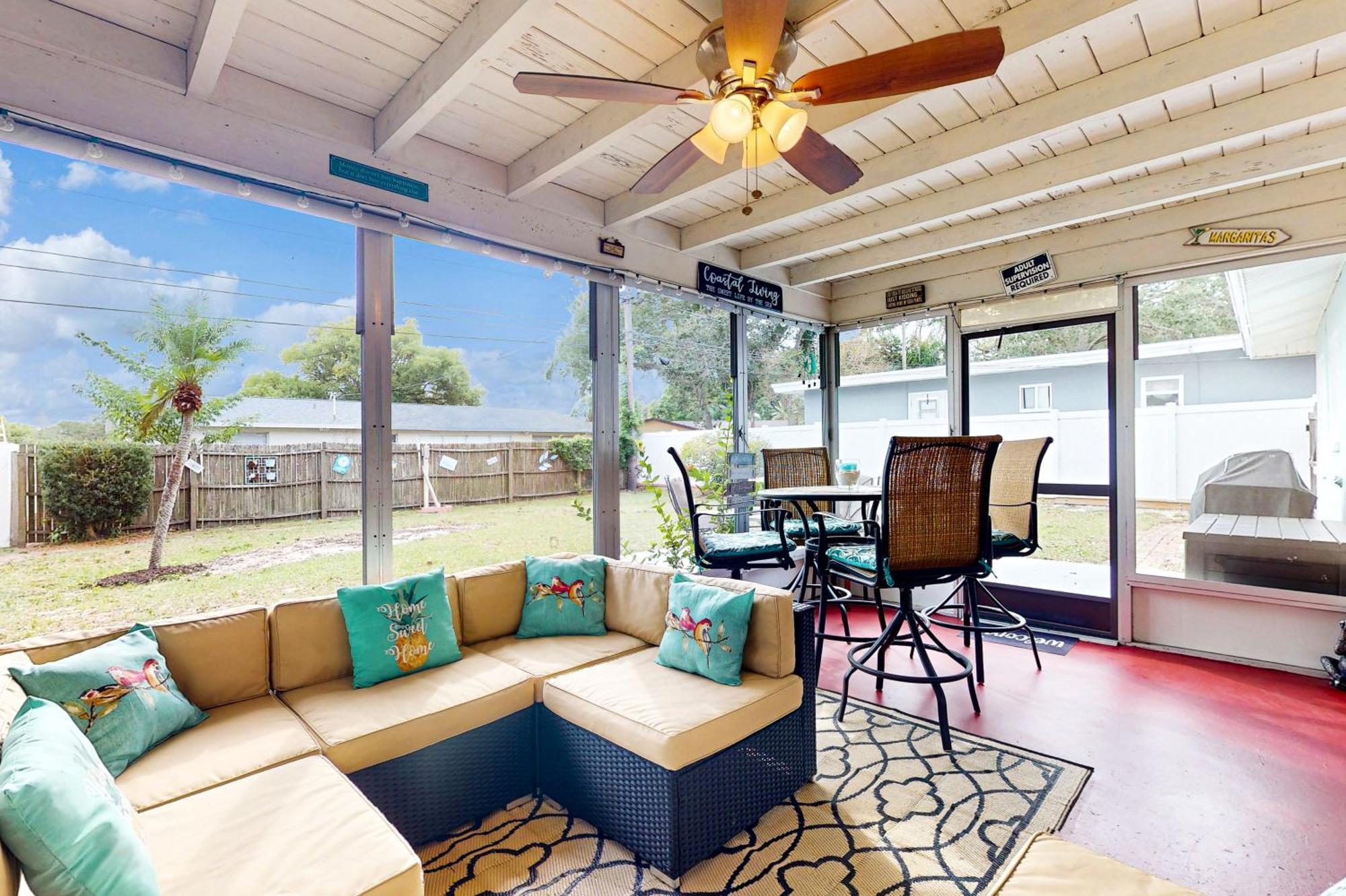 Relax In Retro Villa Clearwater Exterior photo